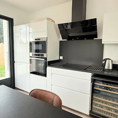 Maison Standing Pres De La Villa *